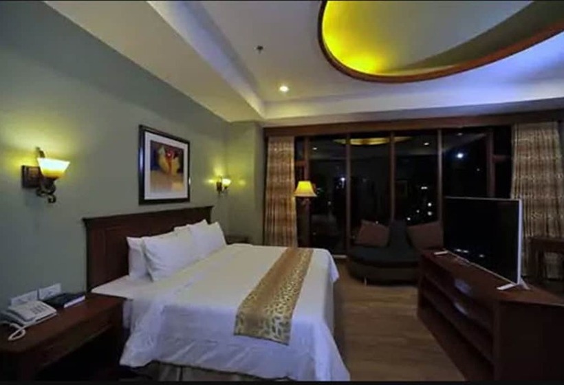 جناح, Paragon Hotel And Suites
