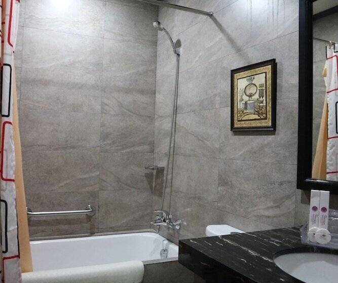 小型套房, Paragon Hotel And Suites