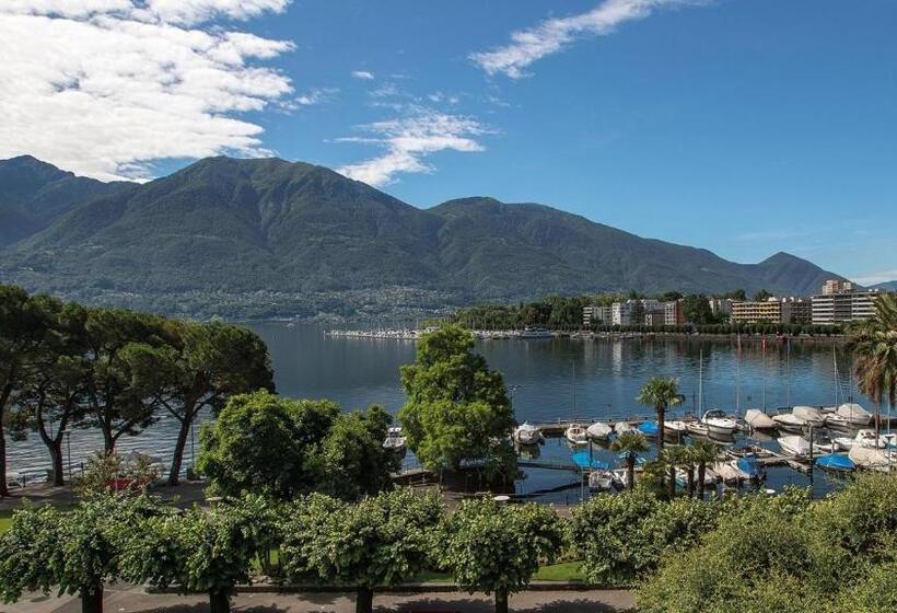 سوییت جونیور با چشم‌انداز دریاچه, Lago Maggiore   Welcome!