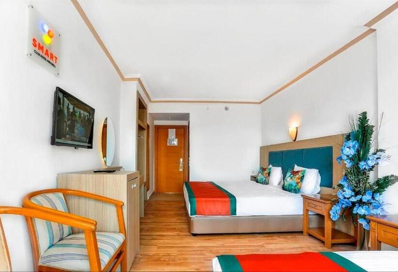 Quarto Quádruplo Estandar, Club Mirabell