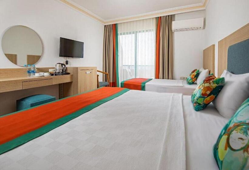 Quarto Estandar, Club Mirabell