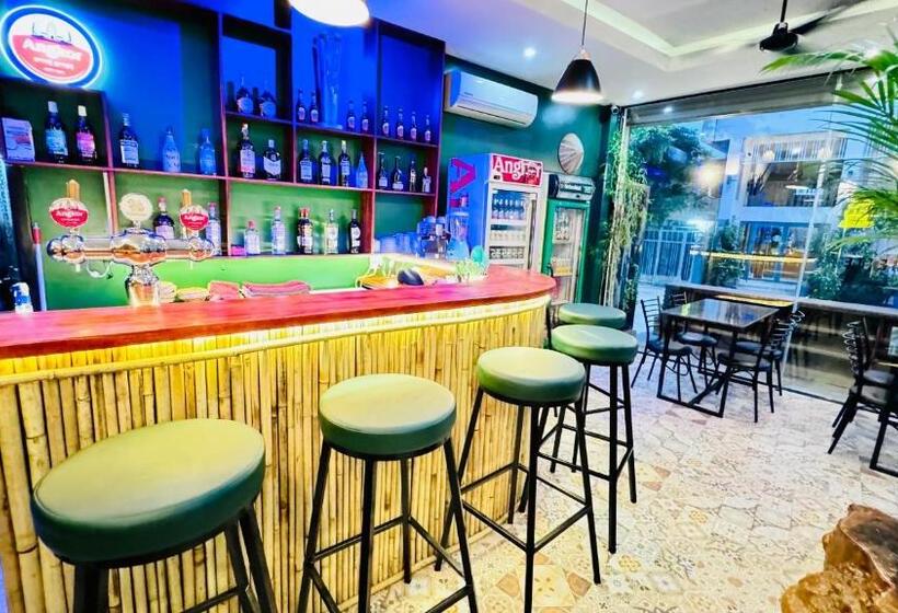 Апартаменты 1 Спальня с Балконом, La Bonne Fourchette Boutique Hôtel