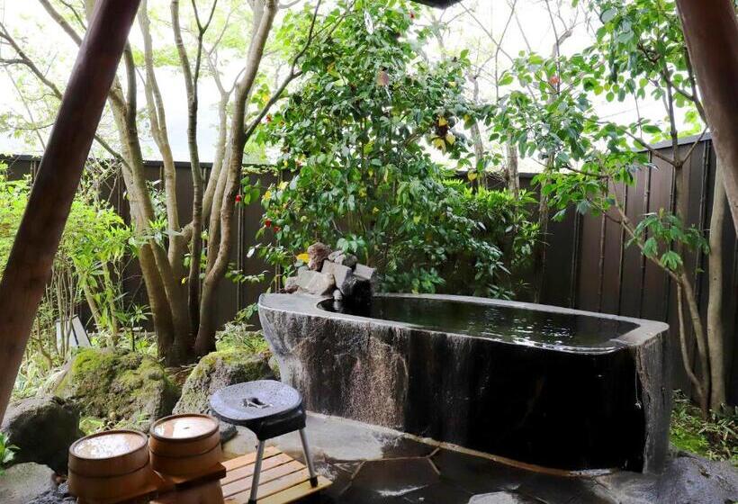 Семейный Номер, Yufuin Onsen Ryokan Hananomai