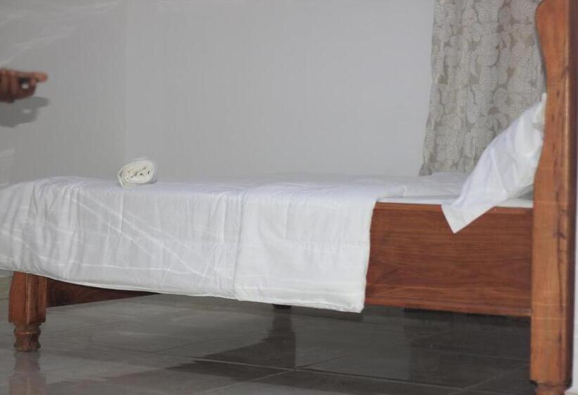 اتاق استاندارد یک نفره, Motel Faradel