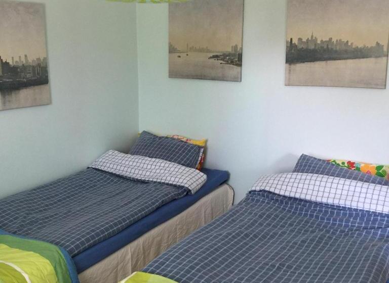 Семейный Номер, E City B&b