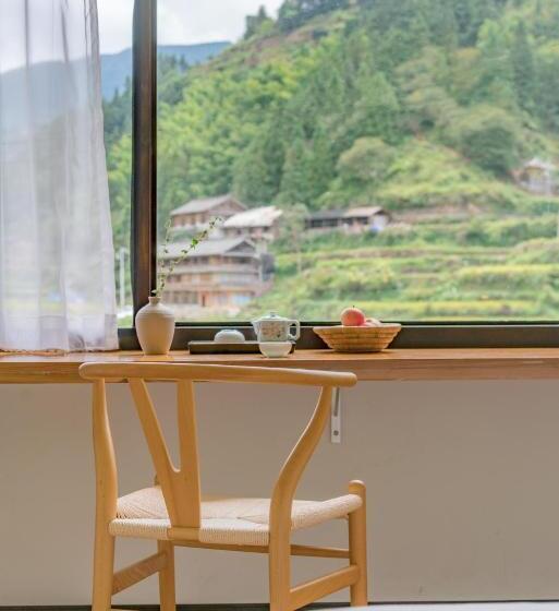 اتاق خانوادگی, 肇兴溪舍山堂 Creekside Inn