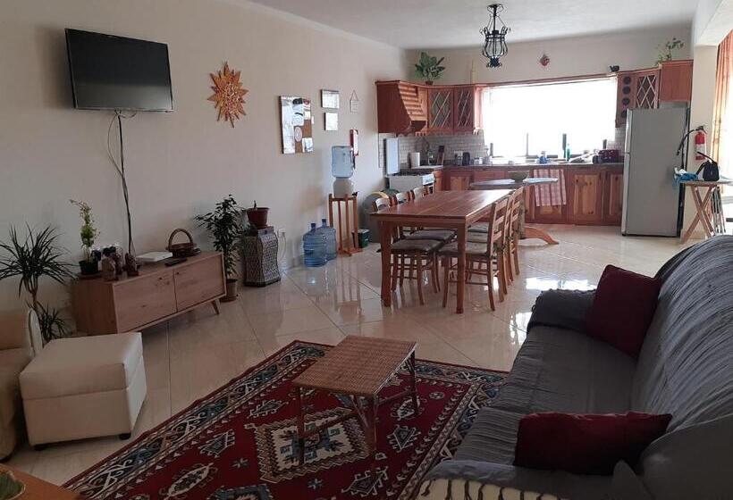 اتاق استاندارد با سرویس بهداشتی مشترک, Tal Marga B&b