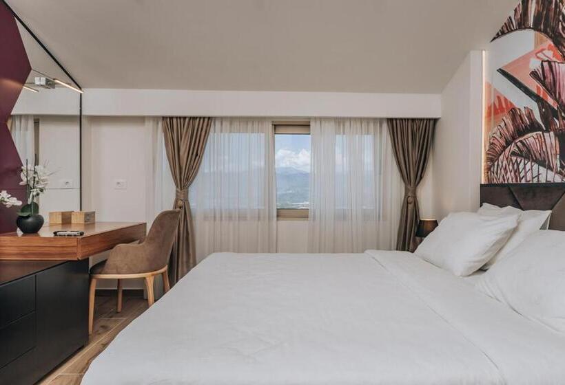 اتاق لوکس با چشم‌انداز دریا, Villa Principium With Infinity Edge Pool&hot Tub