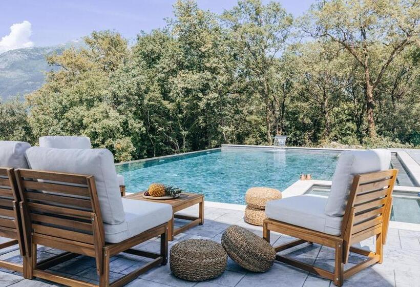 اتاق لوکس با چشم‌انداز دریا, Villa Principium With Infinity Edge Pool&hot Tub