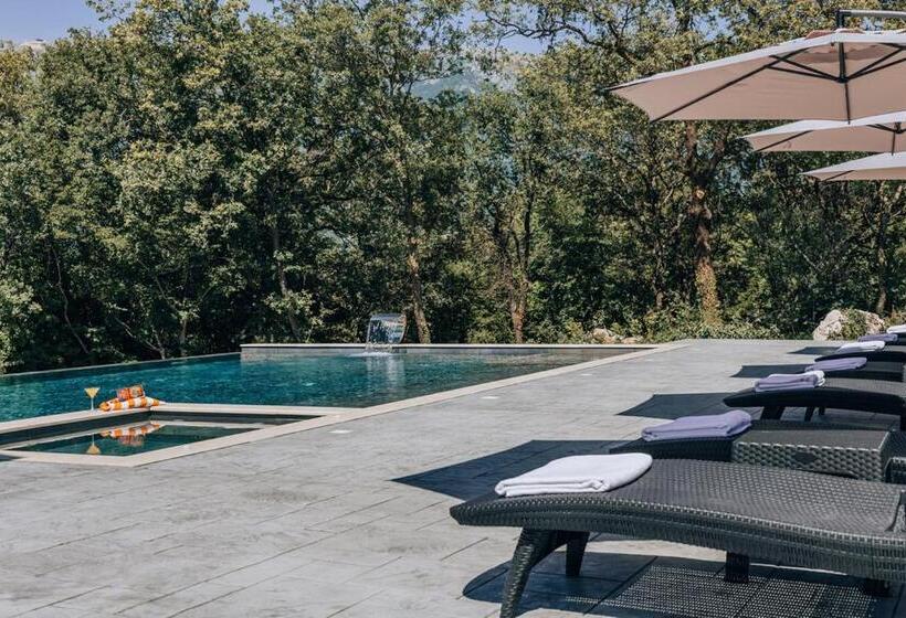 اتاق لوکس با بالکن و چشم‌انداز دریا, Villa Principium With Infinity Edge Pool&hot Tub