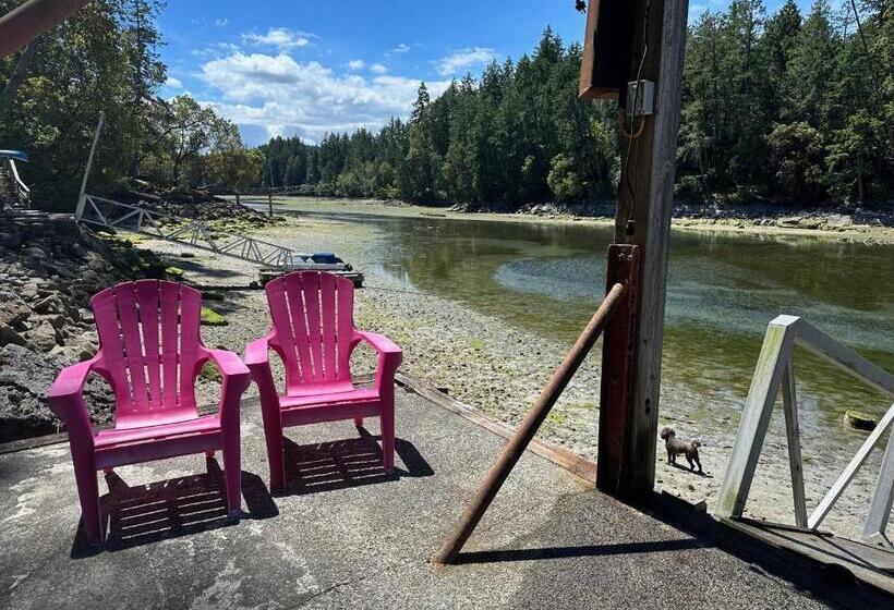 خانه 2 خوابه, Thetis Island Get Away Cottage