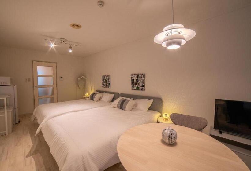 Quarto Superior, Sunny Town サニータウン