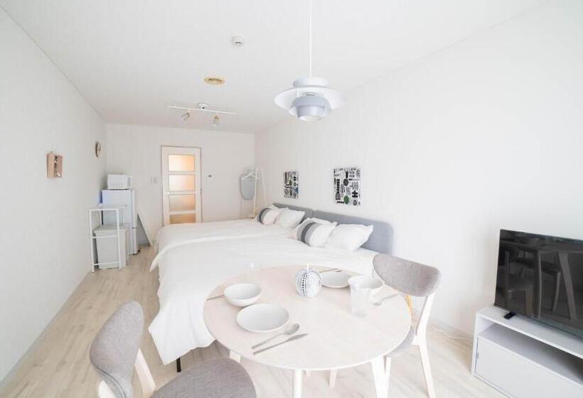 Quarto Superior, Sunny Town サニータウン