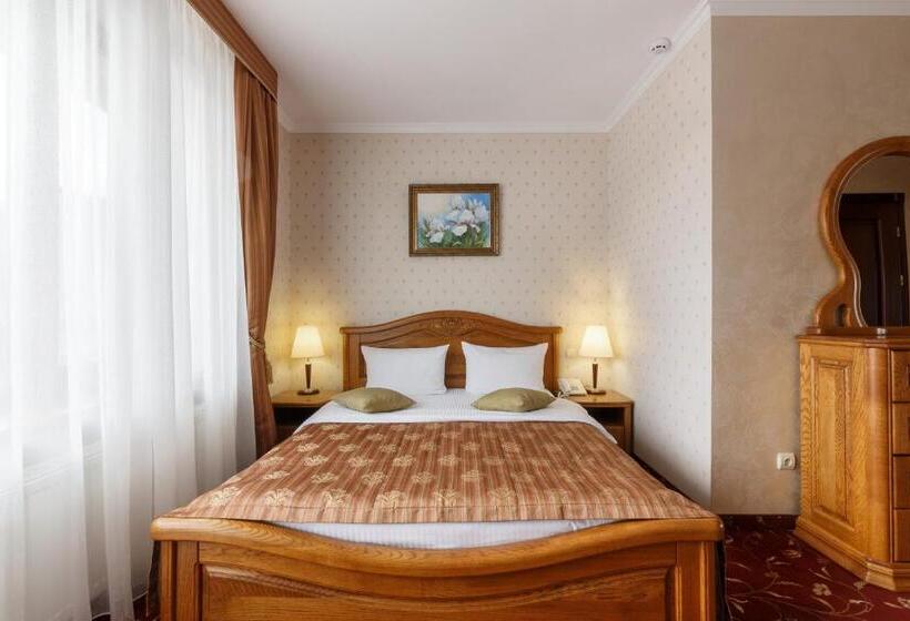 컴포트 트리플 룸, ведмежа гора Family Resort & Spa
