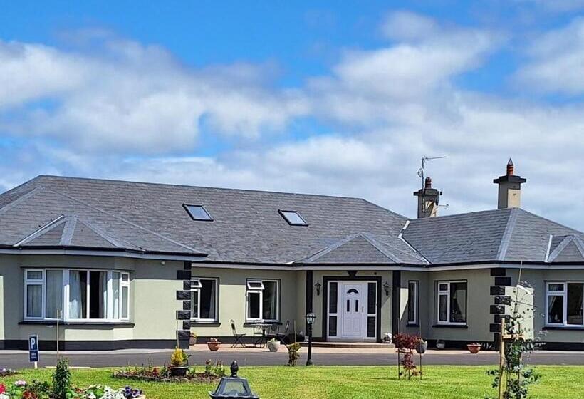 اتاق استاندارد با تخت بزرگ, Ballnamona House