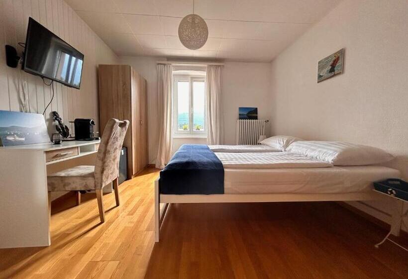 اتاق استاندارد با چشم‌انداز دریاچه, La Batelière Bnb
