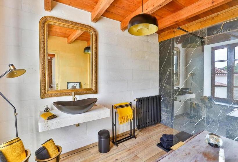 Номер Deluxe Кровать Кинг, Le Logis De Roissac