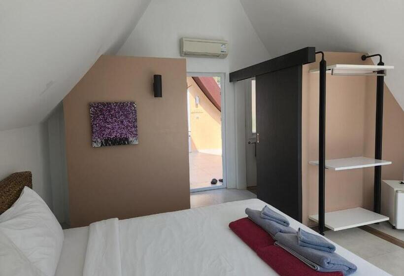 Номер Deluxe Вид на Море, Blue Haven Bay Villa And Resort Apartments