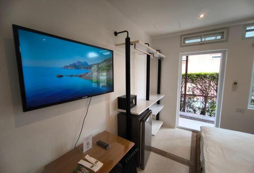 חדר סטנדרט עם מרפסת, Blue Haven Bay Villa And Resort Apartments