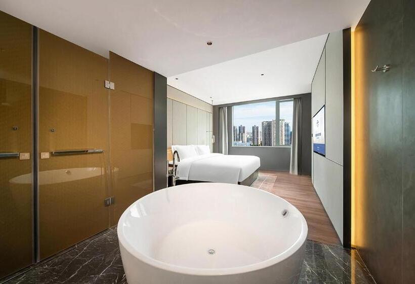 سوییت سوپریور, Howard Johnson Royal Hotel Shenzhen
