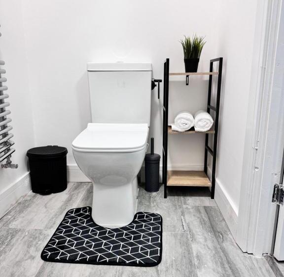Номер Deluxe, Stay In Ashford, Heathrow
