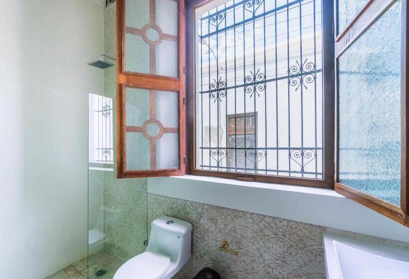 سوییت, Boutique Santa Elena