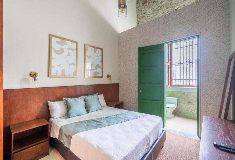 سوییت, Boutique Santa Elena
