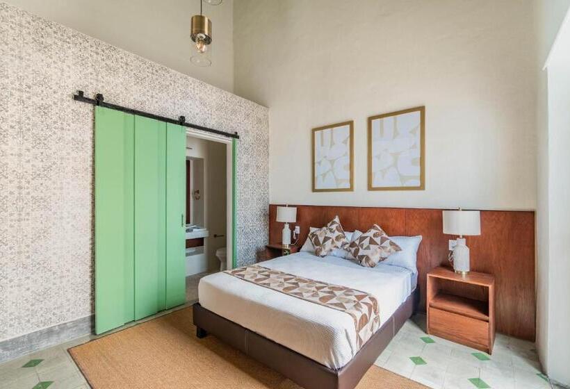 سوییت, Boutique Santa Elena