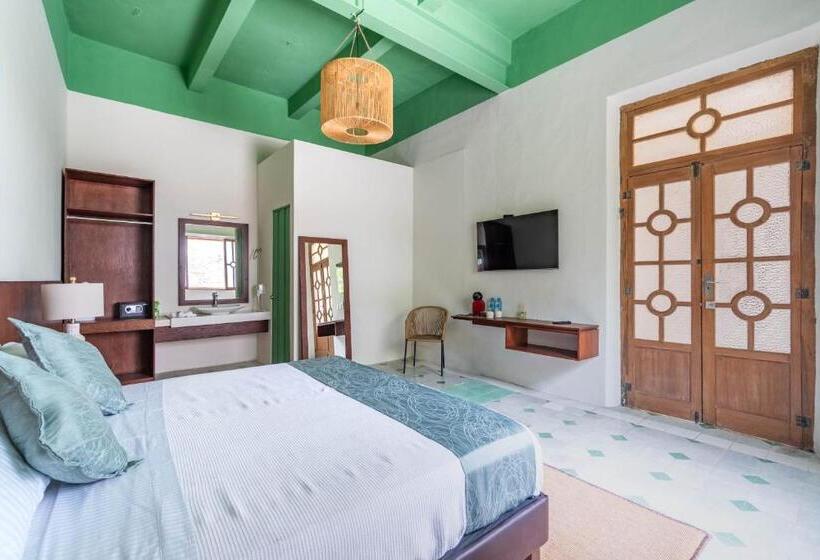 سوییت, Boutique Santa Elena