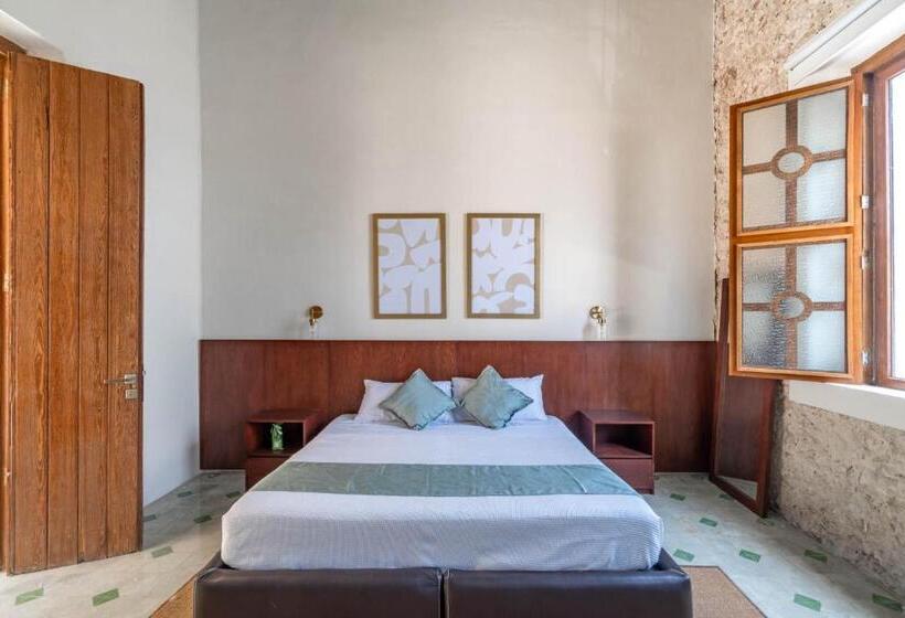 سوییت, Boutique Santa Elena