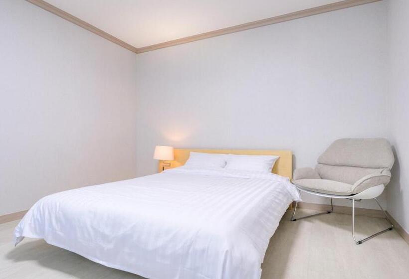 Номер Стандарт, Jeju Aewol Hongsland Pension