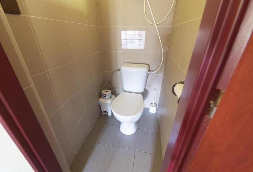 샬레, Ubytování Na Hrázi