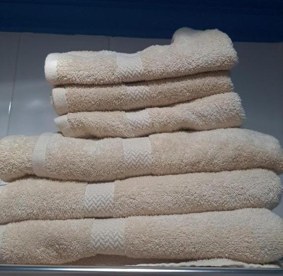 اتاق استاندارد, Hostal Montys