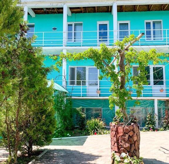 اتاق استاندارد سه نفره, арноо
