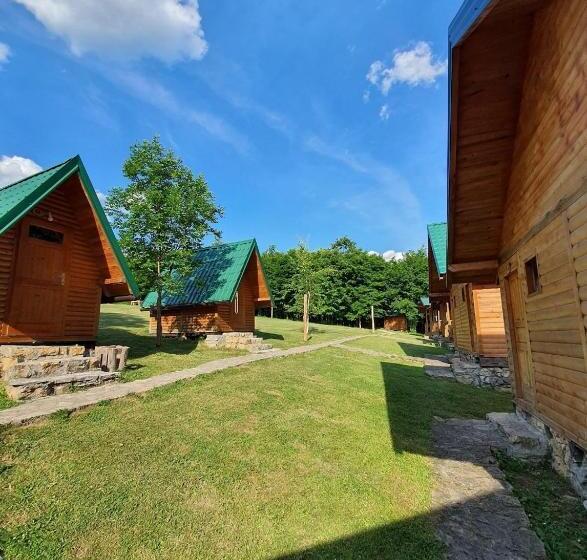بانگلوی استاندارد, Grand Tara Rafting Resort