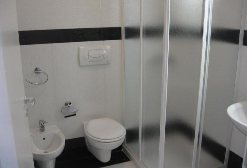 Апартаменты 1 Спальня, Euroitalia Apartments