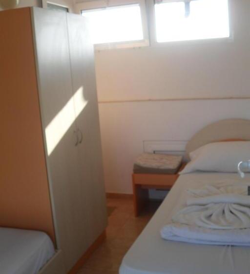 Номер Стандарт, Family Hotel Sinemoretz