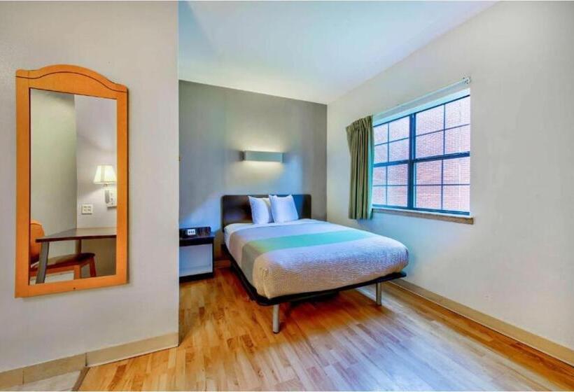 장애인을 위한 퀸사이즈 스탠다드 룸, Oyo Townhouse Beaumont Medical Center Area