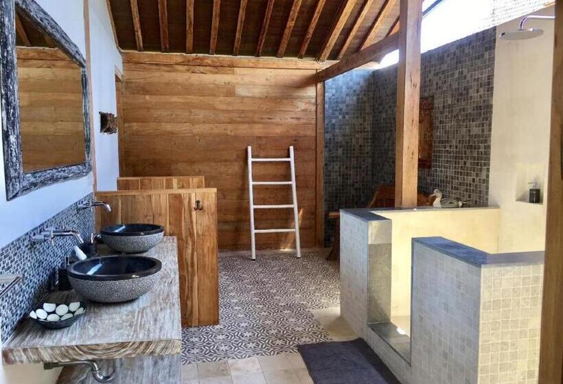 اتاق خانوادگی با چشم‌انداز کوه, Sun Suko Boutique Resort