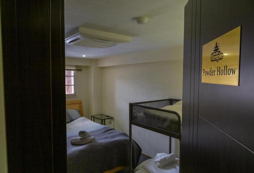 Economy Quadruple Room, Powder Temple
