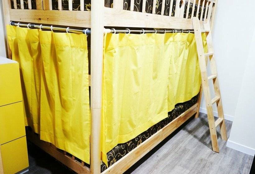 تختخواب در اتاق مشترک, Onna Guesthouse   Hostel