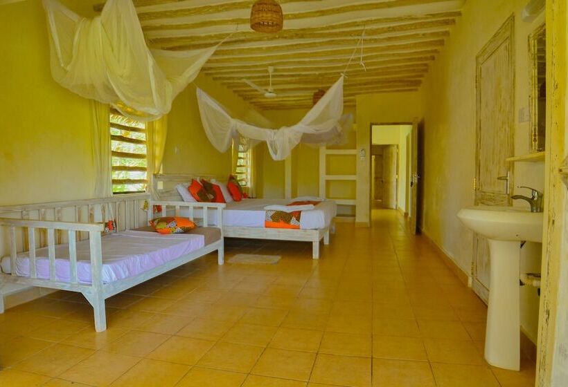 اتاق خانوادگی, Upani In Diani