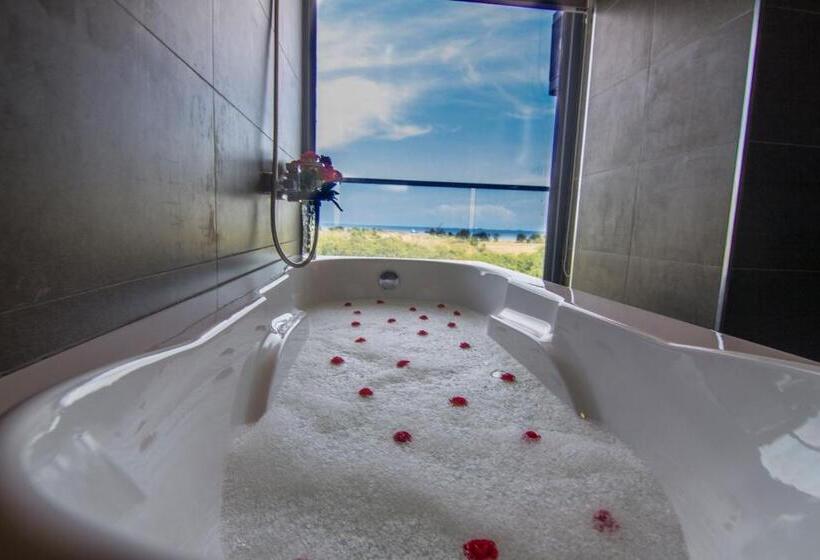 Президентский Люкс, Goldenbay