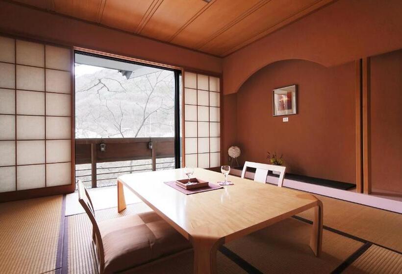 Люкс Повышенной Комфортности, Auberge Suzukane