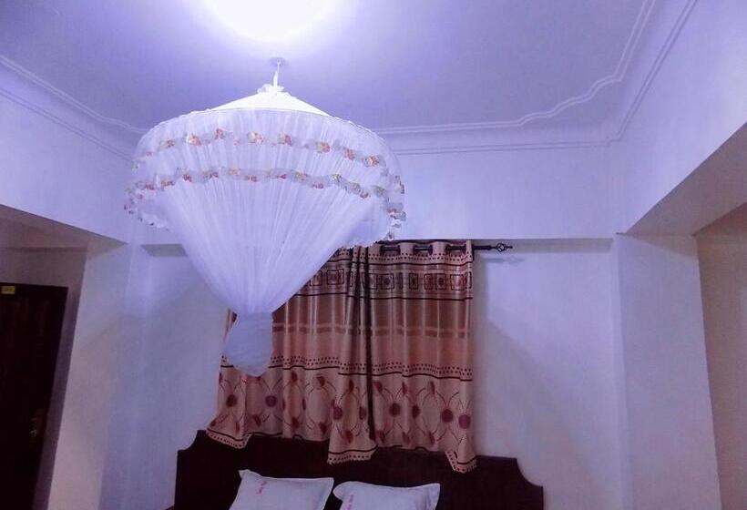 Deluxe Room, Sunrise Hotel Kampala