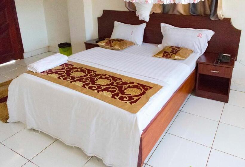 Deluxe Room, Sunrise Hotel Kampala
