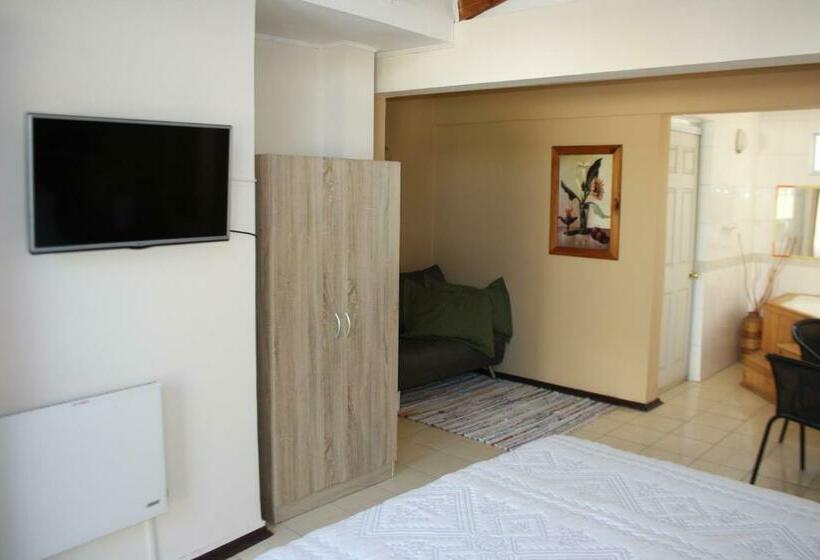 اتاق استاندارد با تخت بزرگ, Tikay Suite