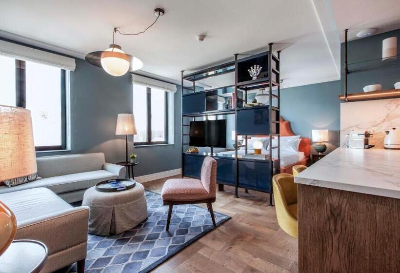1 Bedroom Executive Apartment, The July   Twenty Eight