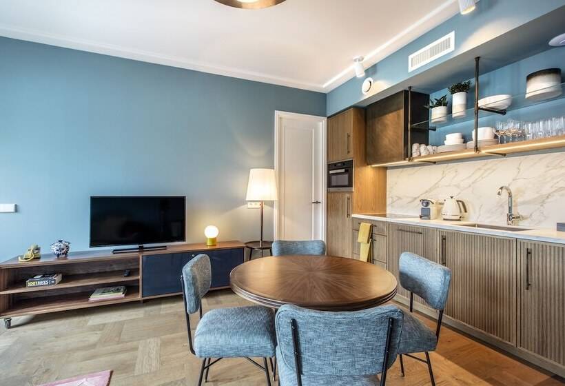 2 Bedroom Apartment, The July   Twenty Eight