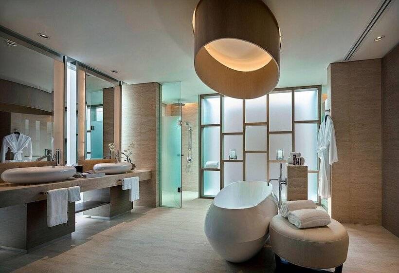 Люкс Вид на Сад, The Ritz Carlton Koh Samui
